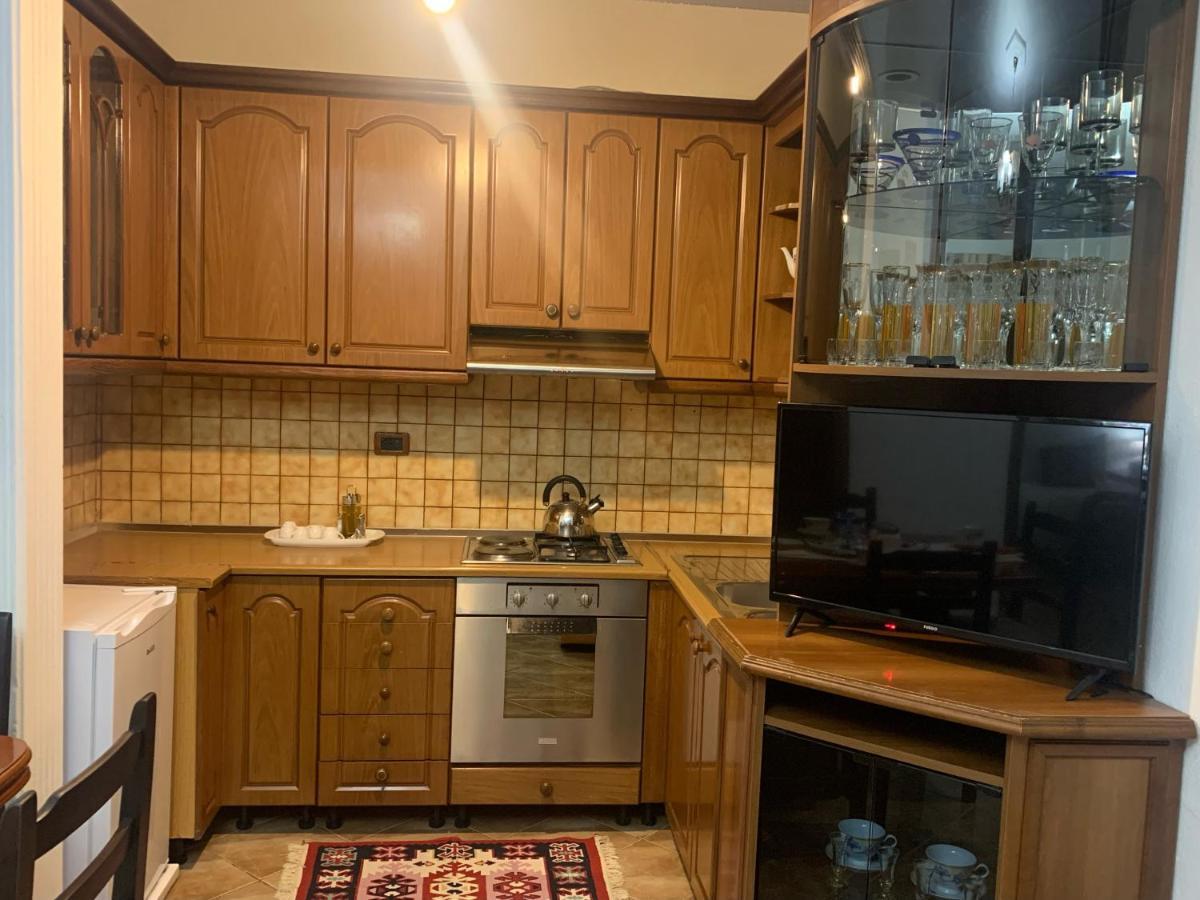 Vila Demaj! Free Parking Берат Экстерьер фото